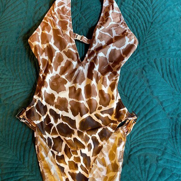 Vintage Sexy Side Cutout Swimsuit - Picture 7 of 9